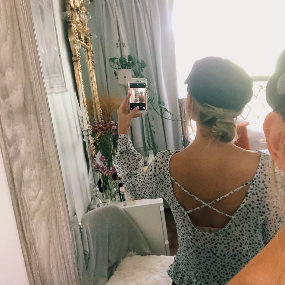 Star Pattern Blouse - Picture 4 of 11